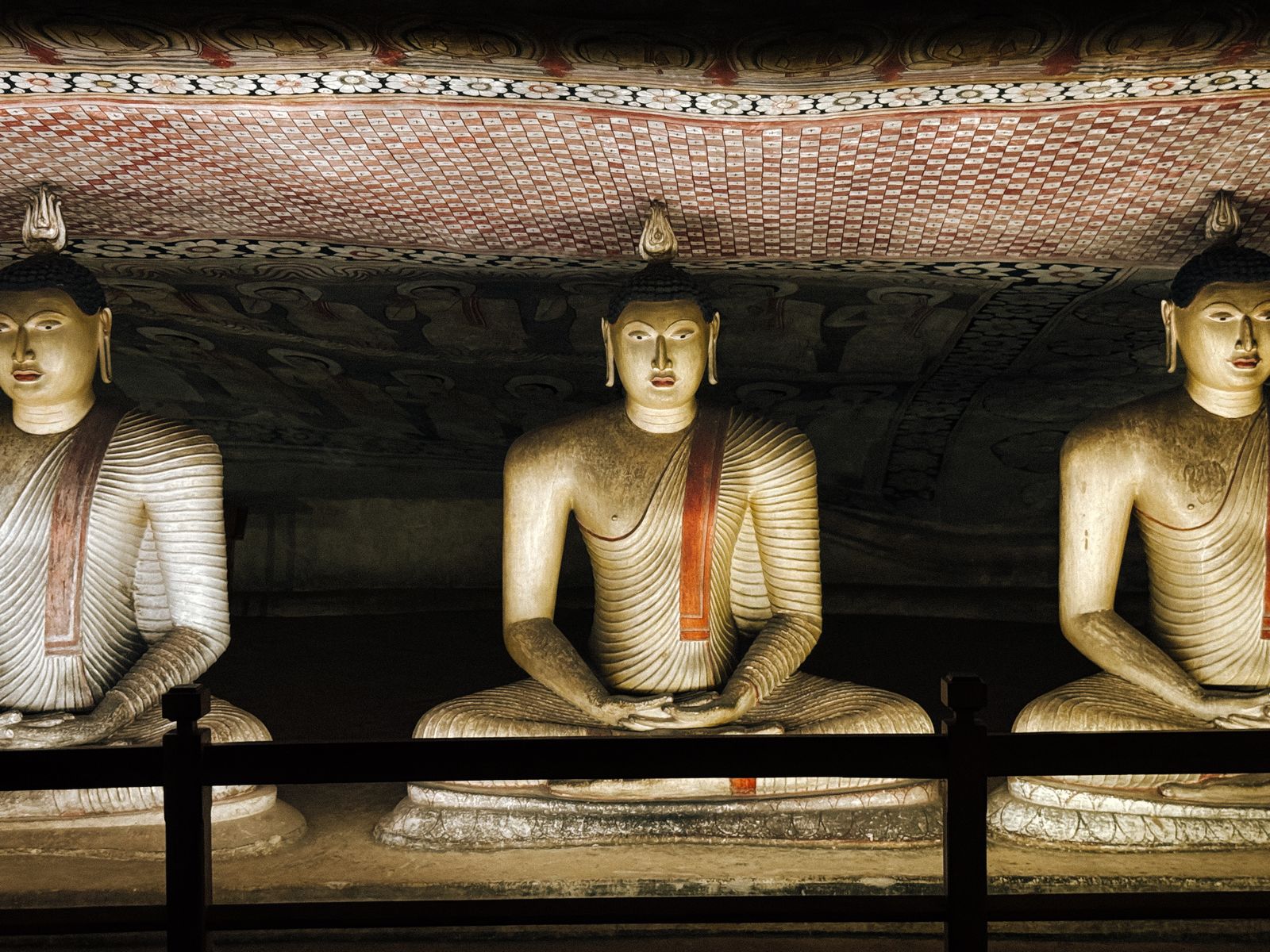 Buddha statues inside the cave temple