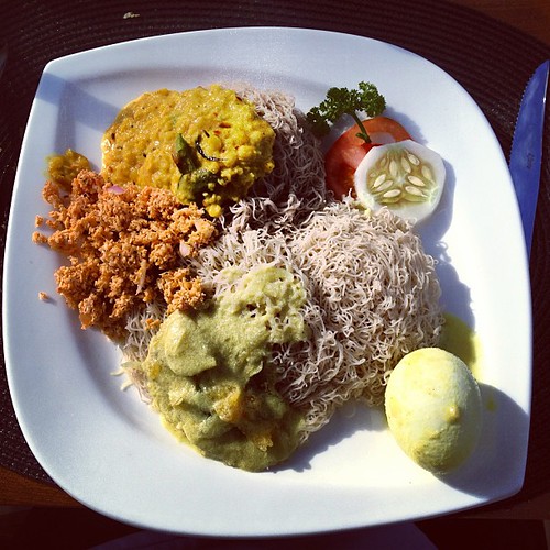Sri Lankan Food Guide: What to Eat and Where cover illustration