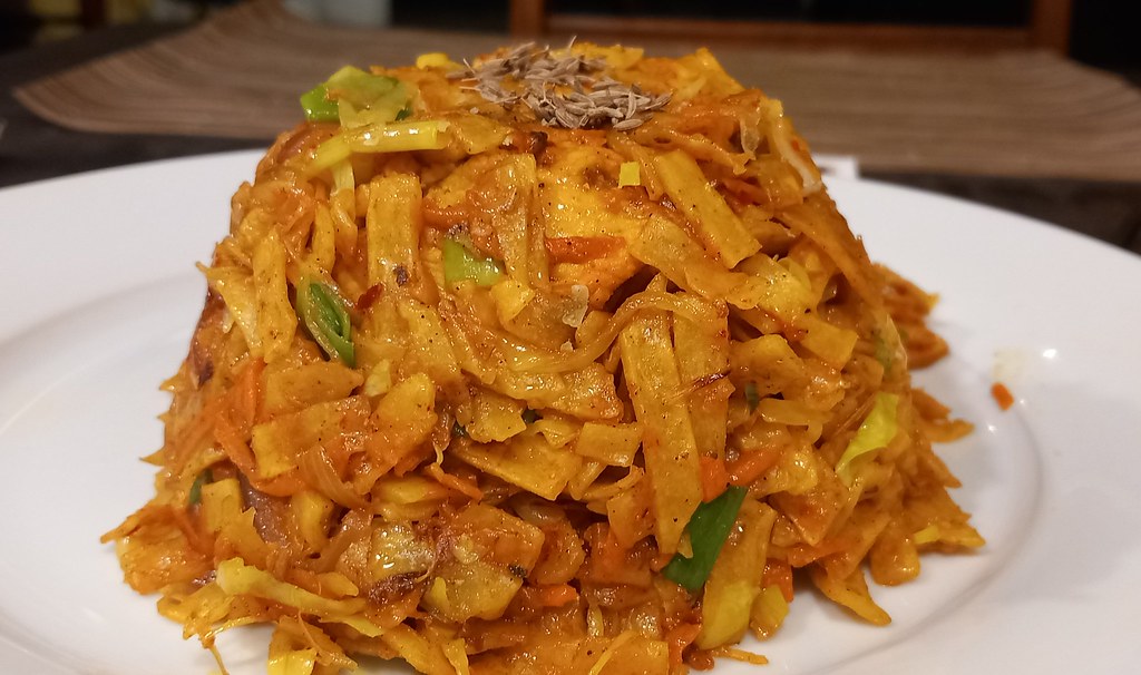 Kottu in Sri Lanka: What It Is and Where to Find the Best cover illustration